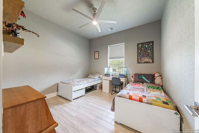 315 Log Cabin, Poteet, TX 78065