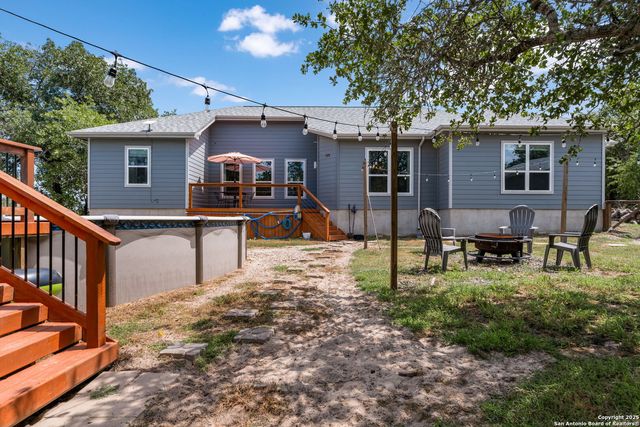 315 Log Cabin, Poteet, TX 78065