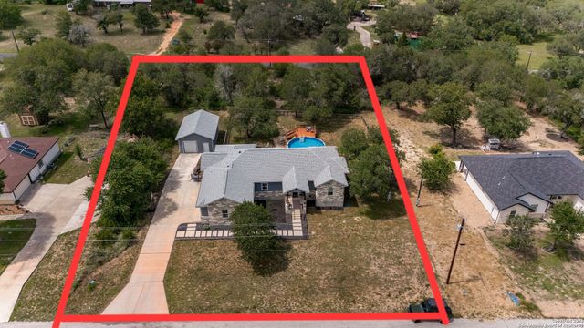 315 Log Cabin, Poteet, TX 78065