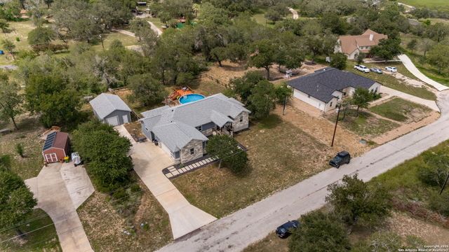 315 Log Cabin, Poteet, TX 78065