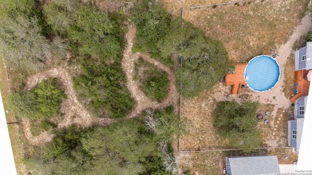 315 Log Cabin, Poteet, TX 78065