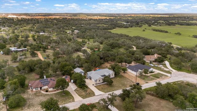 315 Log Cabin, Poteet, TX 78065