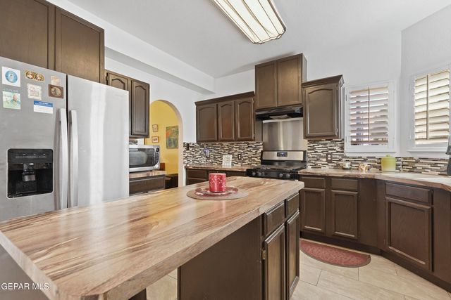 12126 ALEX GUERRERO Circle, El Paso, TX 79936