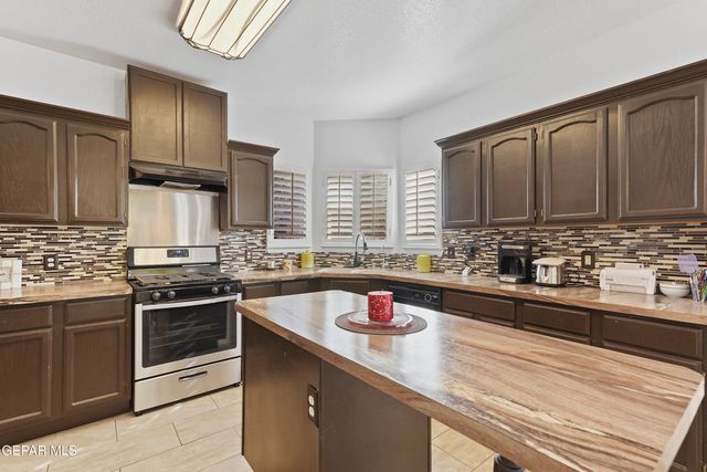 12126 ALEX GUERRERO Circle, El Paso, TX 79936