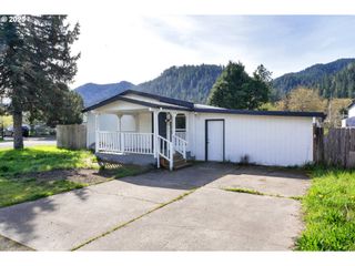 47554 HANSEN St, Oakridge, OR 97463