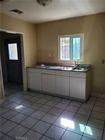 626 S Inglewood Avenue, Inglewood, CA 90301