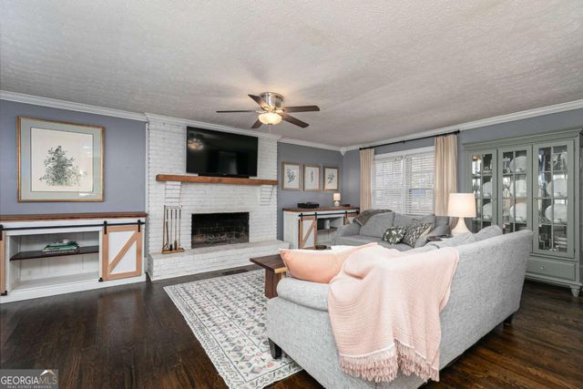 1527 Dupree Road, Woodstock, GA 30189