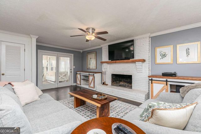 1527 Dupree Road, Woodstock, GA 30189