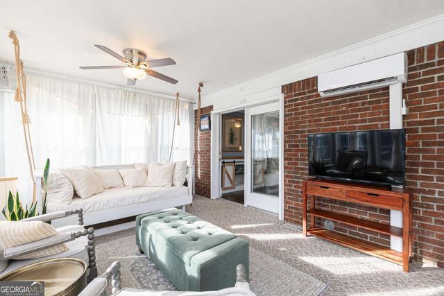 1527 Dupree Road, Woodstock, GA 30189