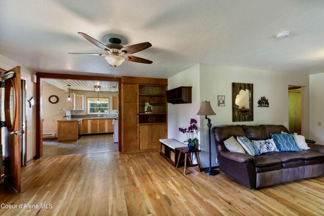 965 Denton Road, Hope, ID 83836