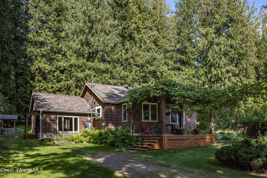 965 Denton Road, Hope, ID 83836