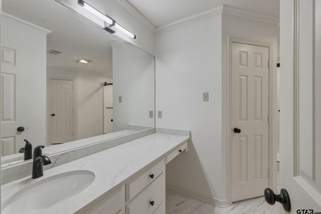 1261 Luann Ln, Tyler, TX 75703