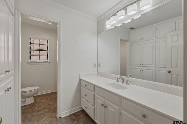 1261 Luann Ln, Tyler, TX 75703