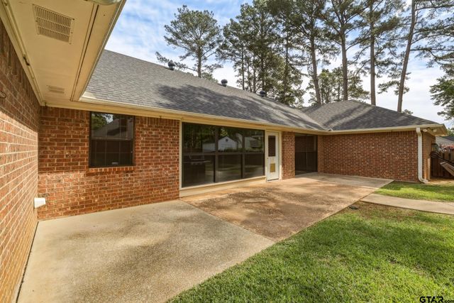 1261 Luann Ln, Tyler, TX 75703