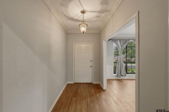 1261 Luann Ln, Tyler, TX 75703