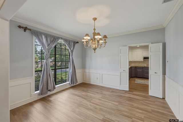 1261 Luann Ln, Tyler, TX 75703