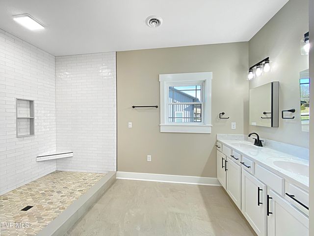 120 Green Lawn Avenue, Greeneville, TN 37743