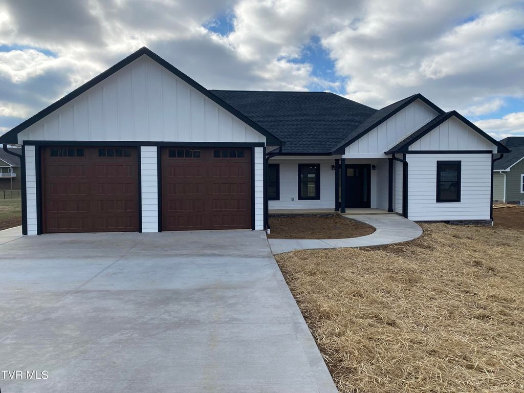 120 Green Lawn Avenue, Greeneville, TN 37743