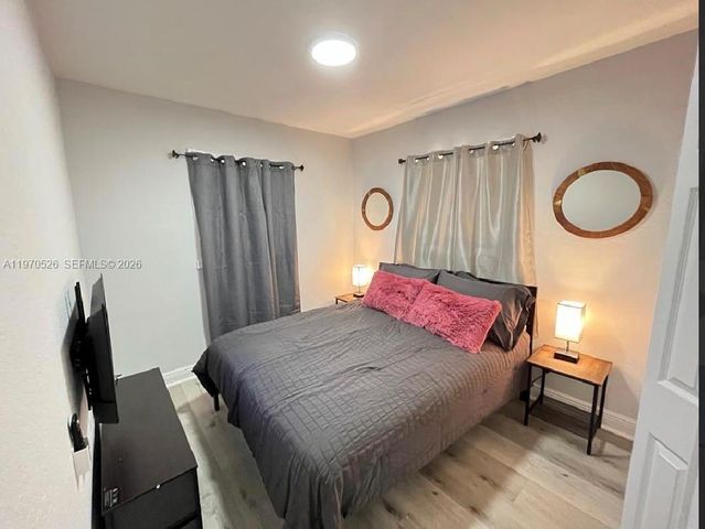 3050 NW 52nd St, Miami, FL 33142