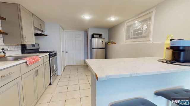 29 Long Avenue, Hillside, NJ 07205