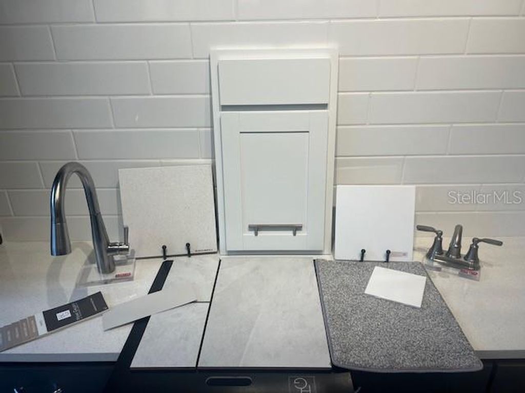 Image 2 of property listing at 2623 29TH LANE E, Palmetto, FL 34221