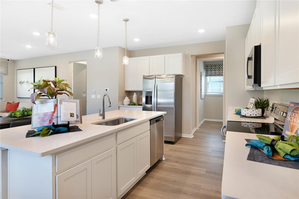 Image 8 of property listing at 2623 29TH LANE E, Palmetto, FL 34221