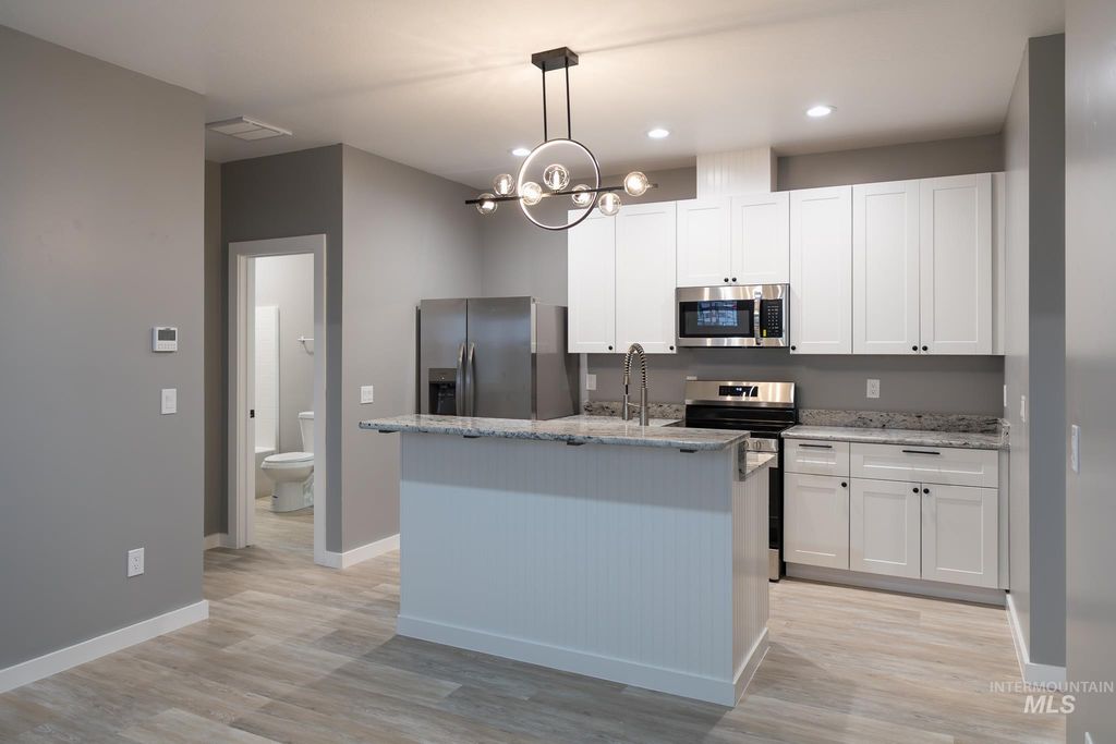 297 SW 6th St #2, Ontario, OR 97914 photo 3