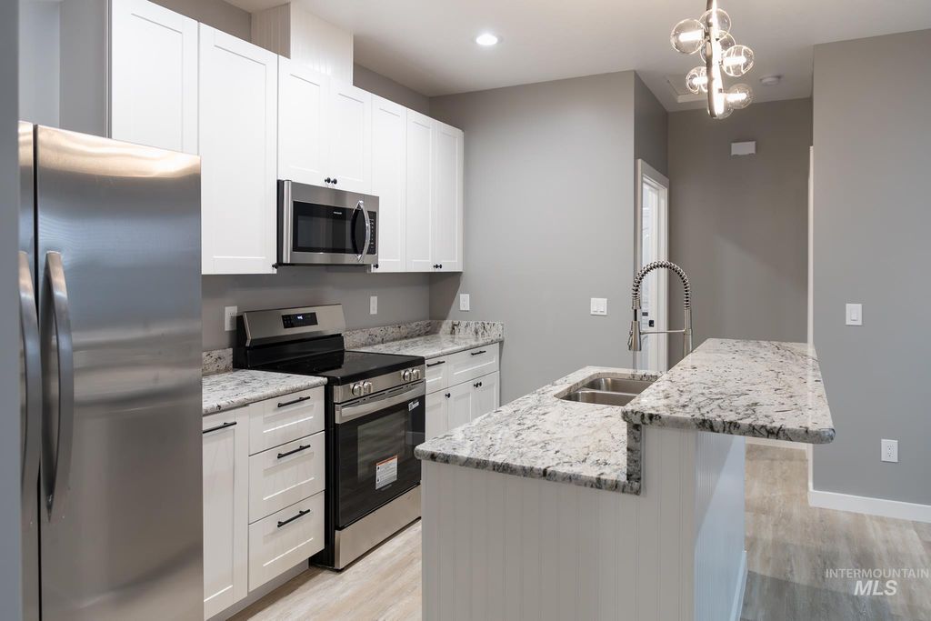 297 SW 6th St #2, Ontario, OR 97914 photo 8