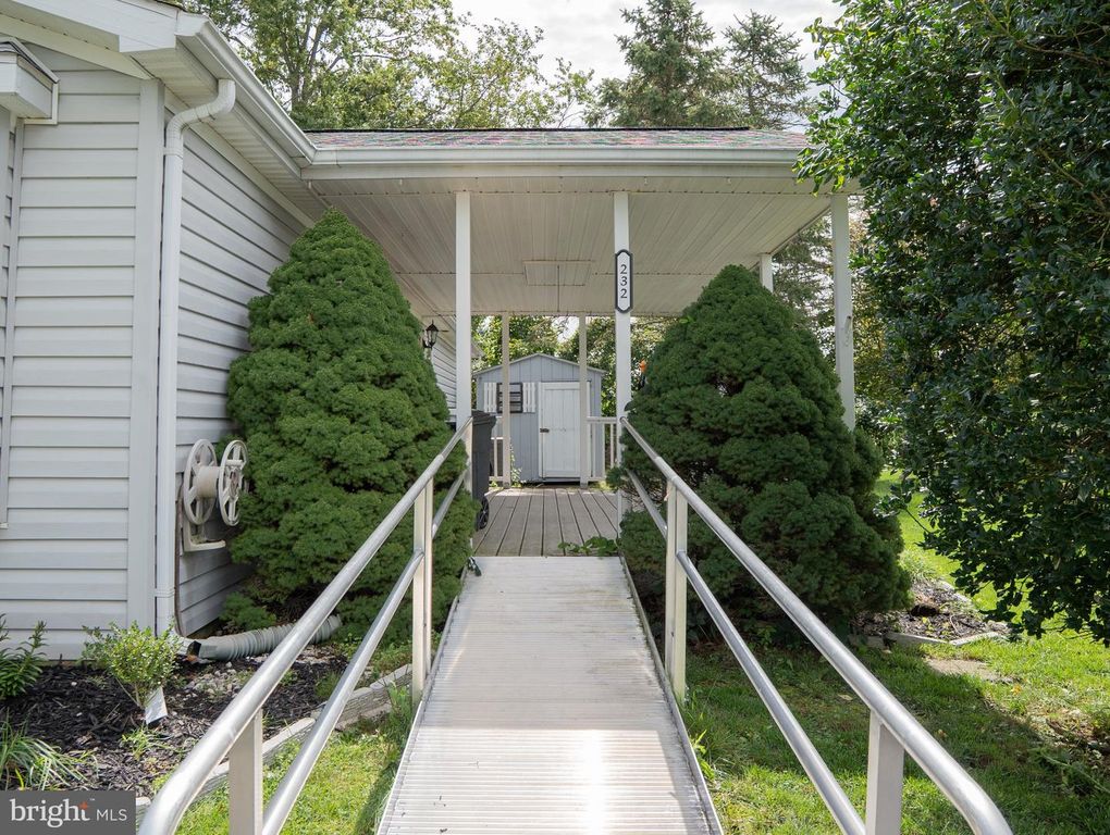 232 THRUSH CIR, NEW HOPE, PA 18938 — photo 4
