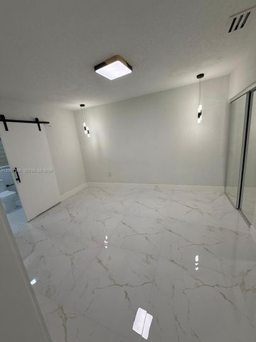 10460 SW 26th Ter NA, Miami, FL 33165