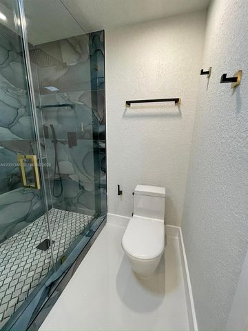 10460 SW 26th Ter NA, Miami, FL 33165