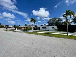 10460 SW 26th Ter NA, Miami, FL 33165