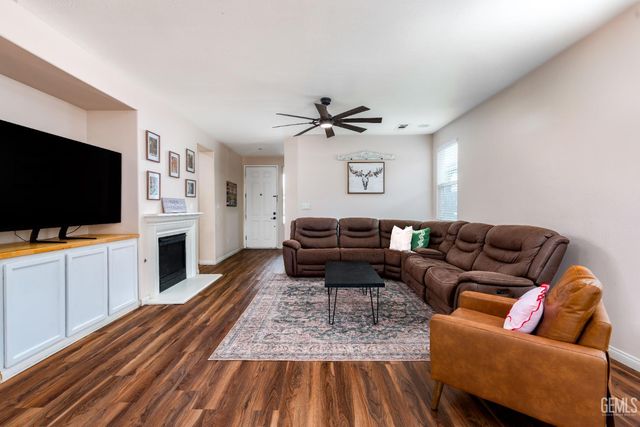 12213 Jacksonville Avenue, Bakersfield, CA 93312