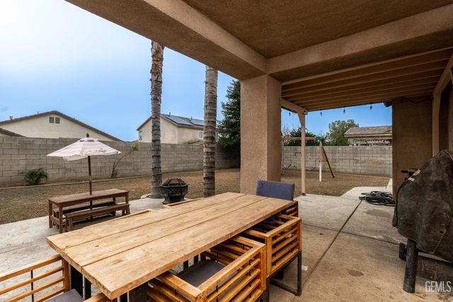 12213 Jacksonville Avenue, Bakersfield, CA 93312