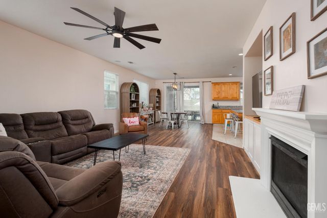 12213 Jacksonville Avenue, Bakersfield, CA 93312