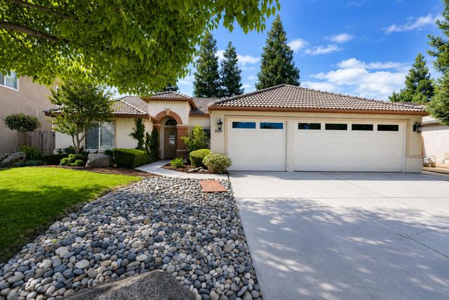 2615 E Pryor, Fresno, CA 93720