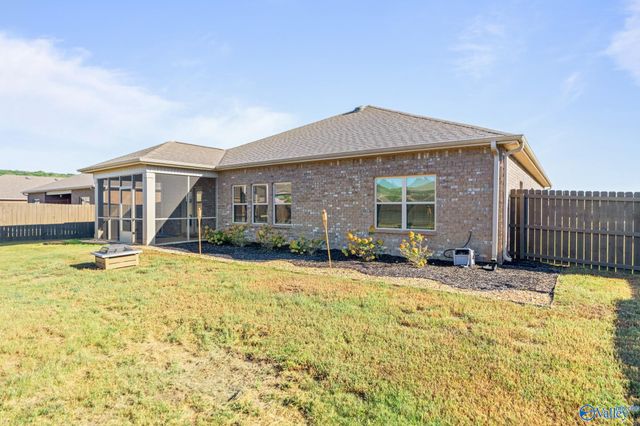 143 Blackburn Trace, Huntsville, AL 35811
