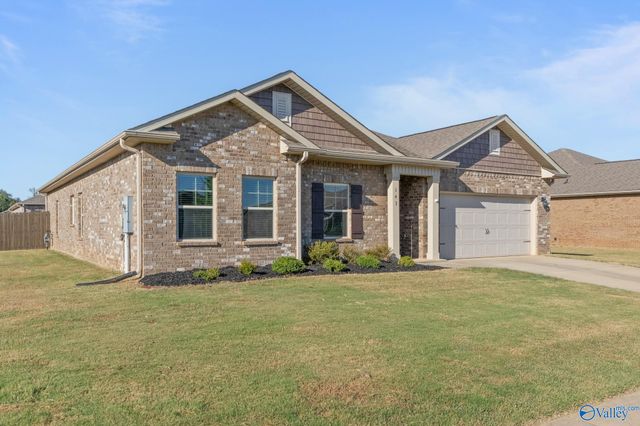 143 Blackburn Trace, Huntsville, AL 35811