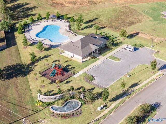 143 Blackburn Trace, Huntsville, AL 35811