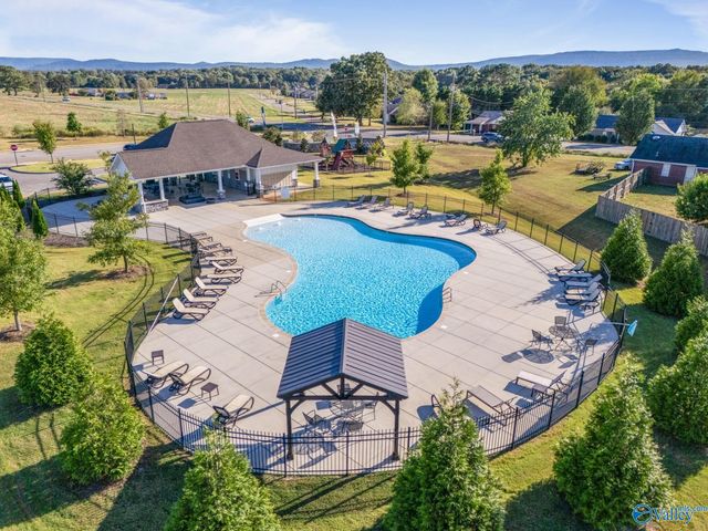 143 Blackburn Trace, Huntsville, AL 35811