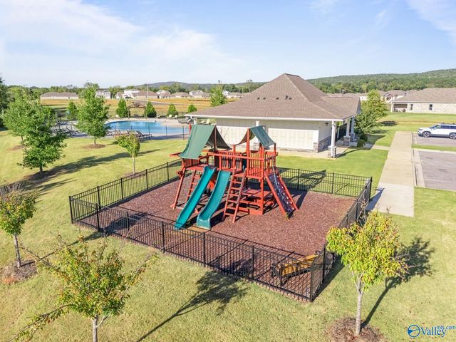 143 Blackburn Trace, Huntsville, AL 35811