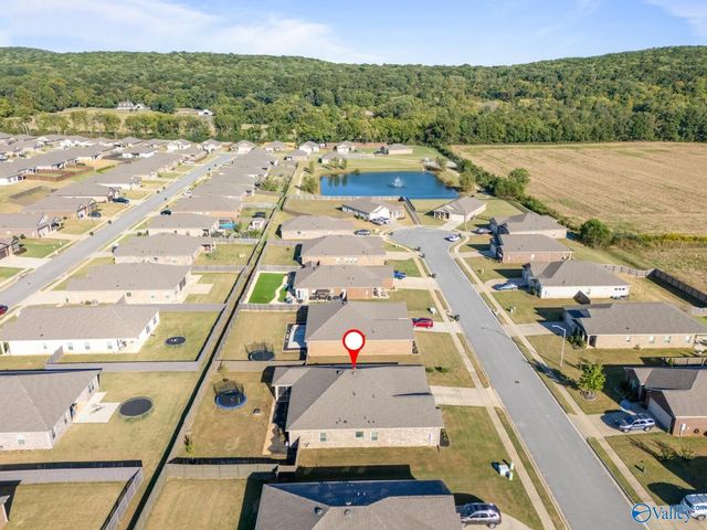 143 Blackburn Trace, Huntsville, AL 35811