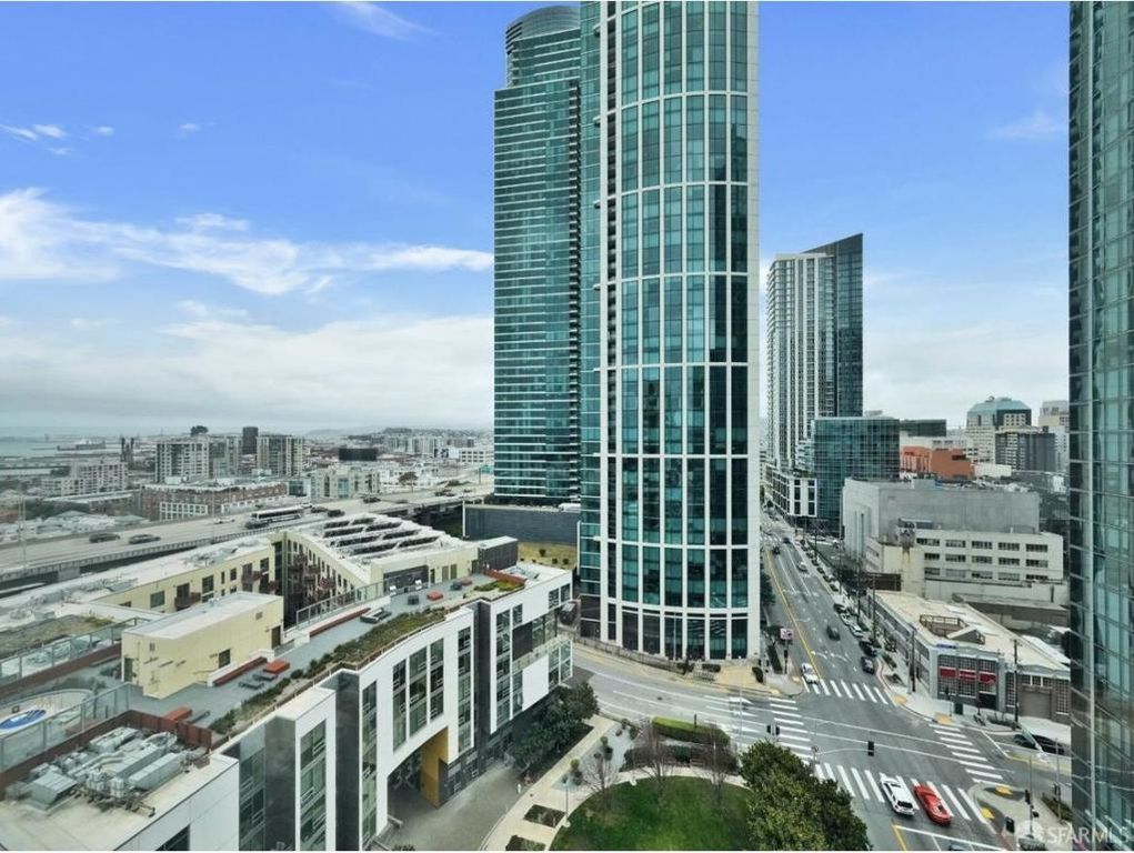 Image 19 of property listing at 400 Beale Street 1102, San Francisco, CA 94105