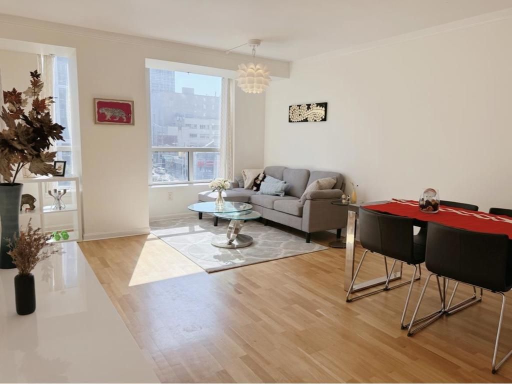 Image 8 of property listing at 400 Beale Street 1102, San Francisco, CA 94105