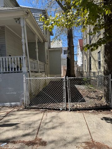 13 Nashua, Somerville, MA 02145