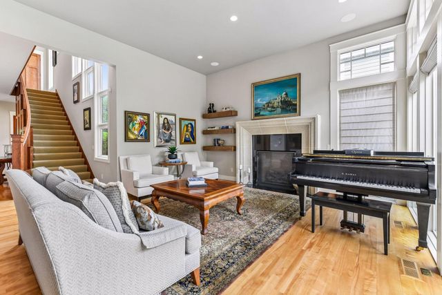 2224 Portico Green, Wayzata, MN 55391