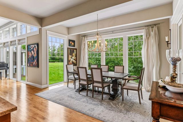 2224 Portico Green, Wayzata, MN 55391