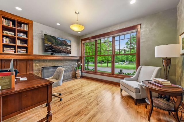 2224 Portico Green, Wayzata, MN 55391