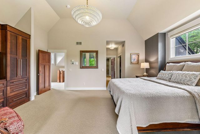2224 Portico Green, Wayzata, MN 55391
