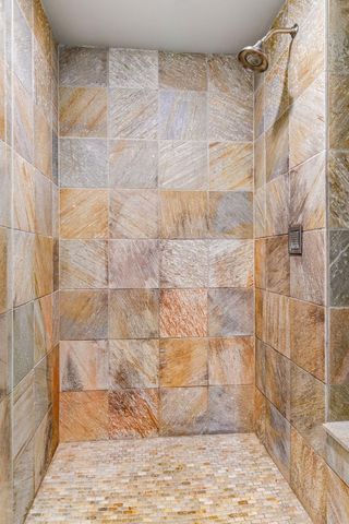 2224 Portico Green, Wayzata, MN 55391